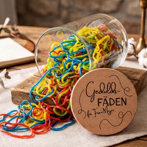 Kleines Dankeschön Geschenk für Frauen und Männer, personalisiertes Unikat mit Gravur Geduldsfäden, liebevolle Geschenkidee zum Abschied.