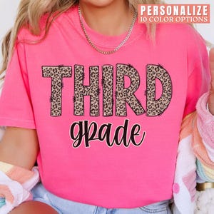 Chemise d&#39;enseignant de 3e année, couleurs confortables T-shirt d&#39;équipe de 3e année Chemises de 3e année assorties T-shirt élémentaire à imprimé léopard pour la 3e année