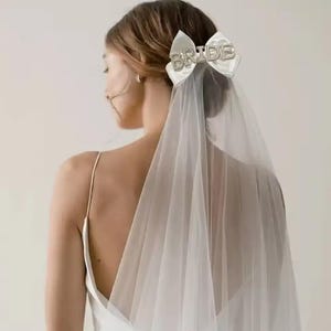 Voile de mariée,accessoires pour cheveux de mariée,jour de mariage,enterrement de jeune fille,lune de miel,cadeaux pour la mariée,future mariée,nœud de mariée,personnalisé,perle