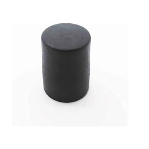 Könnte beinhalten: Ein schwarzer zylindrischer Flaschenverschluss aus Gummi.