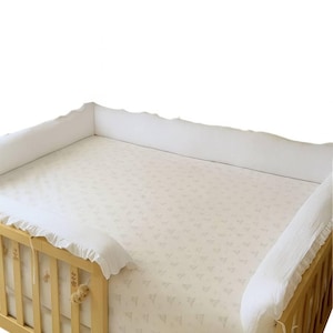 Funda de muselina con volantes, 25 cm de alto — para almohada, cabecero o protector de cama. Estilo Montessori. Tamaños individual y matrimonial.