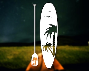 Puede incluir: Silueta blanca de una tabla de paddle surf con palmeras y pájaros sobre ella. Una silueta blanca de un remo está a su lado.