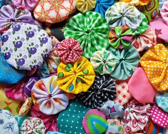 120 Fabric Yoyo Suffolk Puff Mixed sizes 2", 1 1/5", 1" Assortment Applique yoyos Embellishment