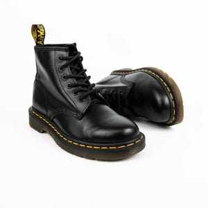 Dr. Martens 101 YS Smooth Black – Gr. 36 (23 cm), 6-Loch-Echtleder-Stiefel Gummisohle