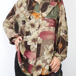 Agust Silk Floral Blouse | Size M–L | 100% Silk Long Collar Shirt | Vintage Women’s Silk Top | Romantic Officewear
