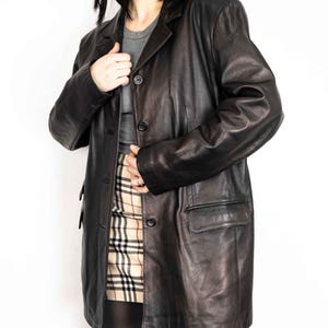 Vintage Chocolate Brown Leather Coat: 90s Minimalist Style (M–L)