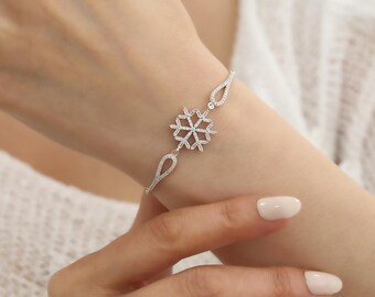 Snowflake Bracelets, Handmade Winter Bracelets, Zircon Stone Snowflake Anklet, Delicate Bracelet, Dainty Silver Bracelet