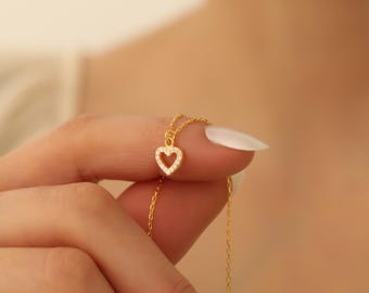 Cute Tiny Heart Necklace, Minimalist Love Necklace, Dainty Stone Necklace, Personalized Necklace