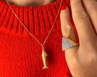 Movable Fish Necklace, Articulated Pendant, Sea Lover Necklace, Pisces Symbol Necklace, Twirling Golden Fish Necklace