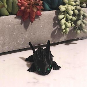 Toothless articulated toy