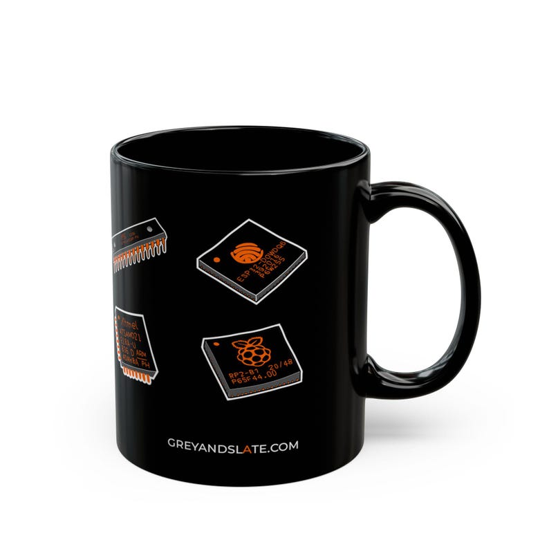 Taza con la historia de los chips famosos / Intel 4004 NE555 MOS 6502 ESP32 RP2040 dibujado a mano / Regalo para papá ingeniero electrónico Maker imagen 10