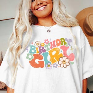Floral Retro Geburtstagskind Shirt, Groovy Geburtstag Prinzessin, Geburtstagsparty Shirt, süßes Bday T-Shirt, Mädchen Geburtstag T-shirt, alles Gute zum Geburtstag Mädchen