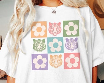 Blumen kariertes Tiger Shirt, Retro Maskottchen Shirt, Boho Groovy Blumen Tiger T-Shirt, Tiger Schule Maskottchen Stolz T Shirt, Tiger Shirt