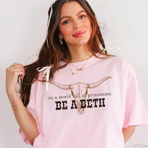Boho Cow Skull shirt Howdy Shirt Wild West Shirt Vintage Cowgirl Shirt Bull Skull Shirt western tee shirt Country Music Shirt Bachelorette