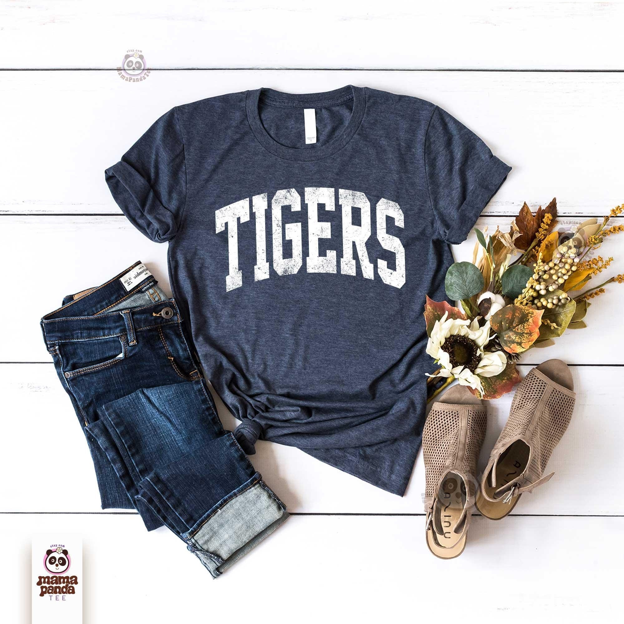 Vintage Tigers T-Shirt, Distressed Tigers Spieltag Shirt, College Spirit T-Shirt, Tigers Maskottchen Shirt, Lehrer Spieltag Shirt, Fußball Mama T-Shirt