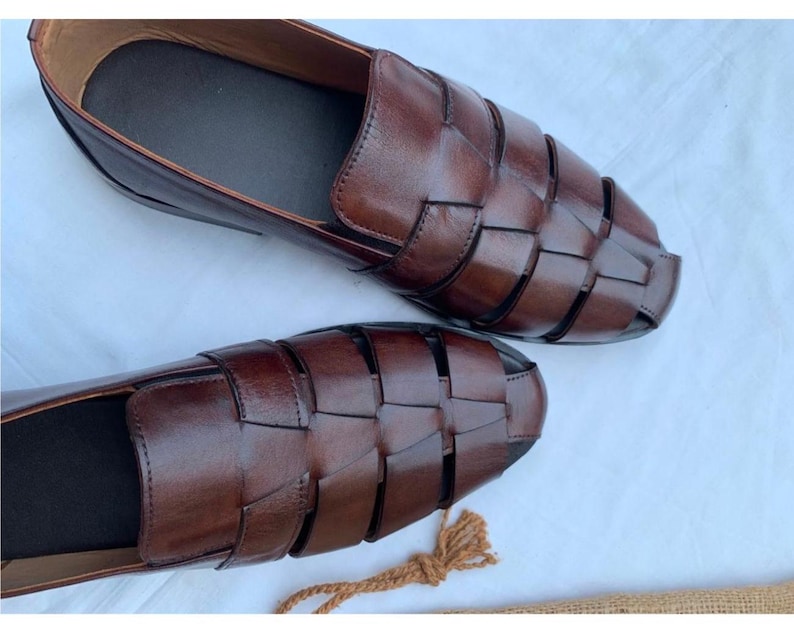 Handgefertigte Fischersandalen aus Leder für Herren: Gepolsterte Fußgewölbestütze aus Geniune Leder Chappal Bild 12