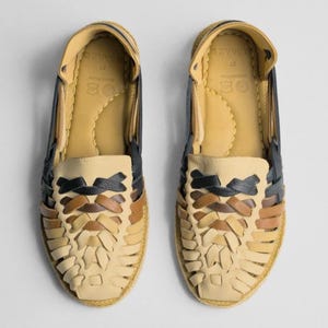Huarache Sandal ~ All Sizes Boho Shoes- Hippie Vintage ~ Mexican Style ~ Colorful Leather ~ Mexican Huaraches ~ Leather sandals for Women