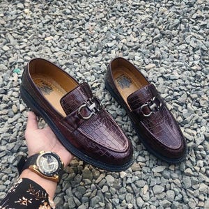 Mens Crocodile Print Faux Leather Loafers: Platform Metal Buckle Shoes