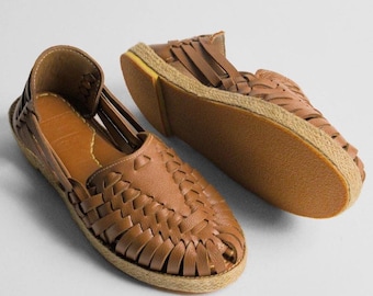 Handmade Leather Huarache Sandals: Mexican Fisherman Style Vintage Shoes