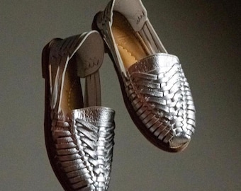 Handmade Leather Huarache Sandals: Mexican Vintage Style