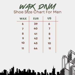 K&ouml;nnte beinhalten: Eine WAX DNM Schuhgr&ouml;&szlig;entabelle f&uuml;r Herren mit Spalten f&uuml;r WAX, EUR und US Gr&ouml;&szlig;en von 6 bis 11. Die Tabelle enth&auml;lt eine schwarz-wei&szlig;e Silhouette einer Stadtsilhouette am unteren Rand sowie Text&uuml;berschriften in Dunkelgr&uuml;n und Braun.