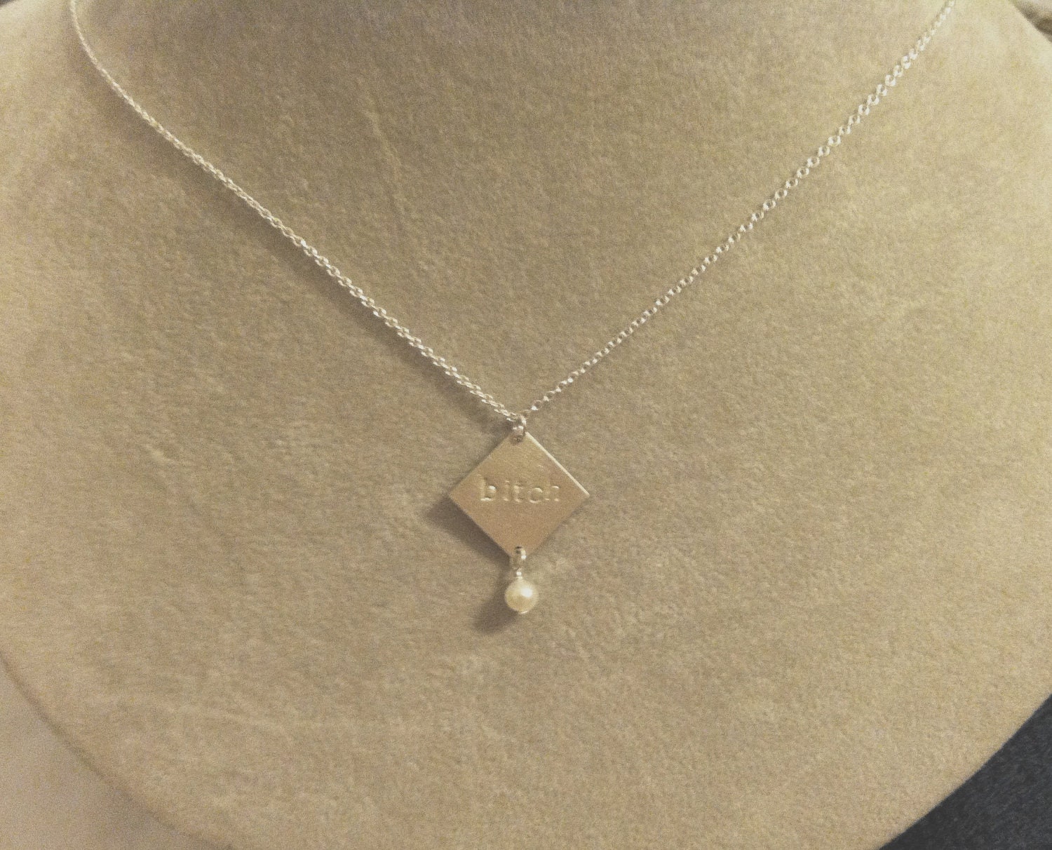 Sterling silver pearl necklace Le triangle