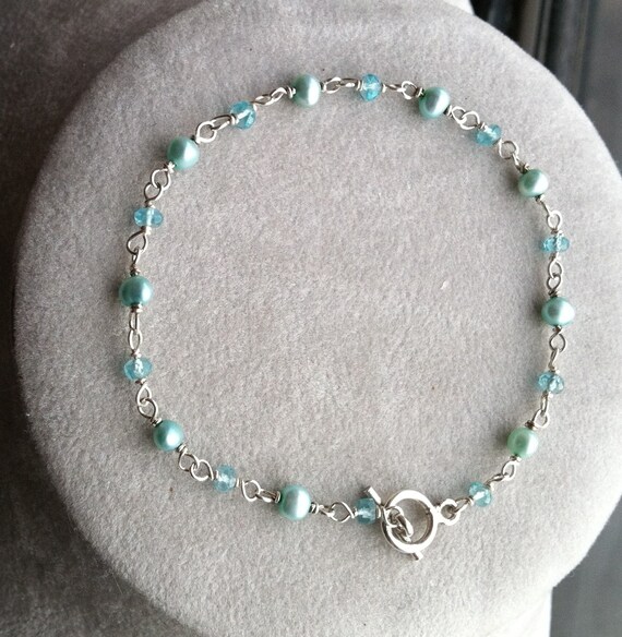 Items similar to Blue Freshwater Pearl and Apatite Bracelet -- sterling ...