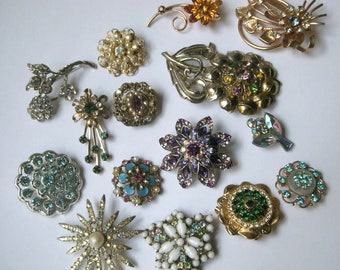 Large Lot of 15 Vintage Floral Brooches, Rhinestone Mid Century, Great for Resale, Dealer's Lot Jewelry Pins, Excellent Brooch Collection