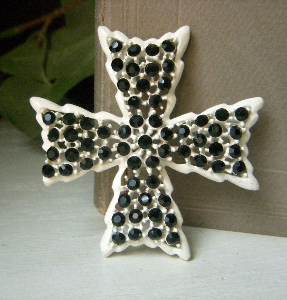 Weiss Cross Pin - Etsy