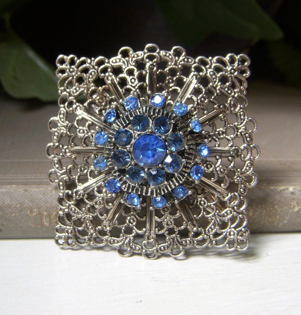 堅実な究極の Blue Vintage Rhinestone Shape Square Brooch, Filigree その他
