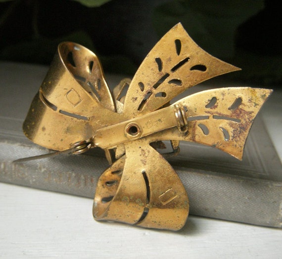 Vintage Coro Bow Brooch, Rare Signed Coro 1940's … - image 5