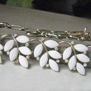 Vintage White Leaf and Rhinestone Choker Necklace, 16" Silvertone Link Necklace, Etched White Leaves