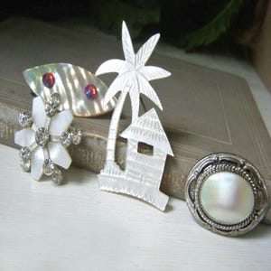 Vintage Mother-of-Pearl Brooch Lot of 4, Mixed Lot Shell Pin, White Iridescent Shell Brooches, Rhinestone Carved, Estate Jewelry