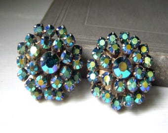 Vintage Weiss Emerald AB Rhinestone Earrings, Aurora Borealis Prong Set Clip On, Signed 1950's Green Round Button Clip Back