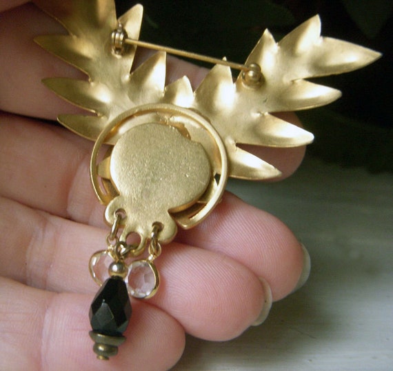Vintage Gold and Black Brooch, Leaf Pin with Blac… - image 4