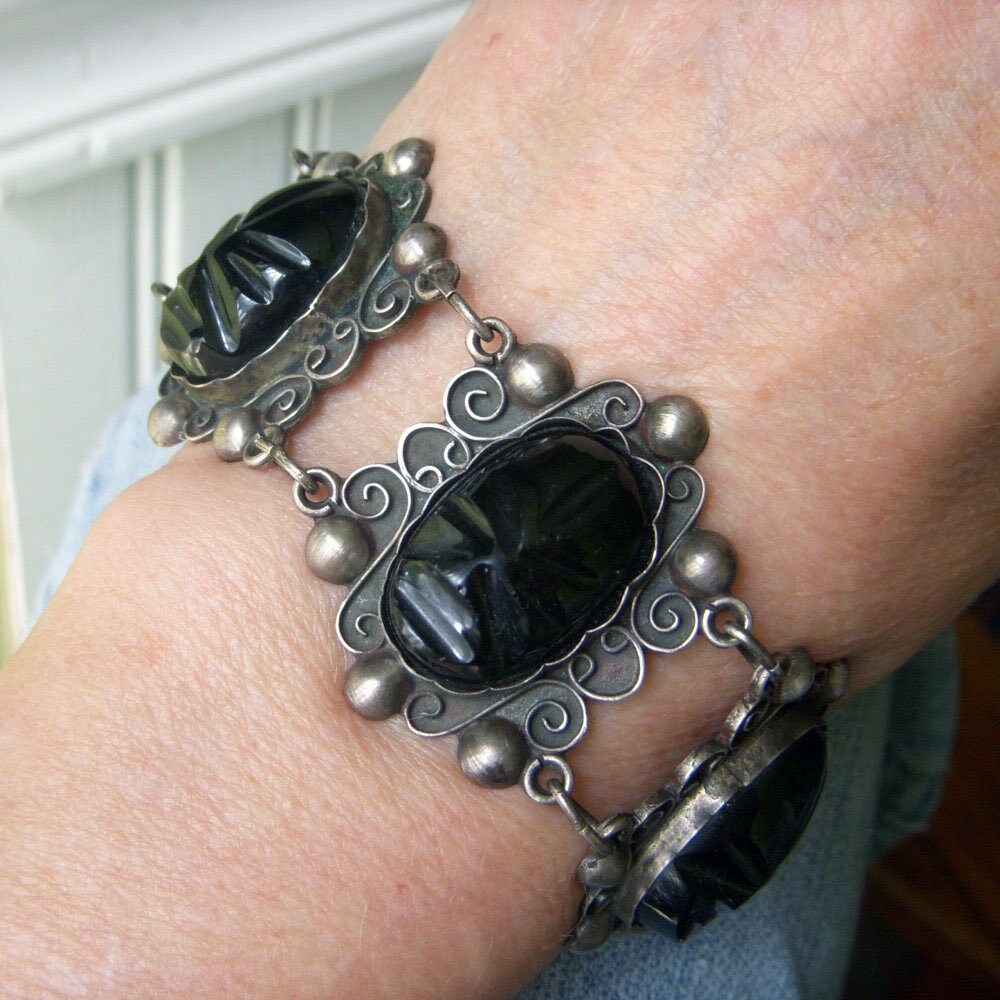 Vintage Mexico Aztec Bracelet, Sterling Silver, Black Onyx Face