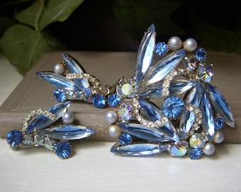 Vintage Blue Rhinestone Brooch and Earrings, Massive Blue Givre Pin Plus Sapphire Blue Clip-ons, Like Juliana, Rhinestone Pearl Navette AB