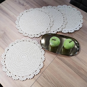 Set de 6 sets de table beiges faits main : décoration de table de ferme moderne
