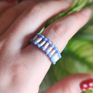 anello di perline fatto a mano