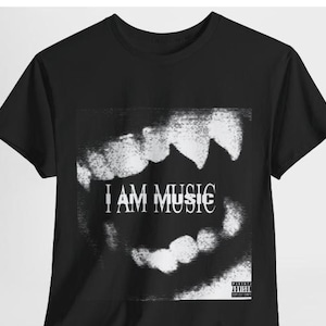 Camiseta gráfica Opium de PLAYBOI CARTI
