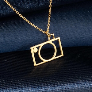 Sterling Silver Camera Necklace, Dainty Camera Pendant, Gift for Photographer, Photographer Jewelry, Minimalist Camera Charm, Photo Necklace