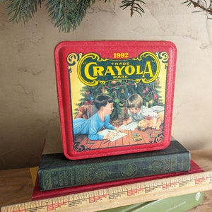 Crayola 1992 Holiday Tin, 6x6x2.75 Inches, Christmas Tin Storage, 7 oz, Christmas Decor, Crayon Holiday Tin