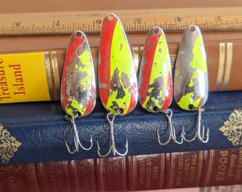 Vintage fishing spoons 