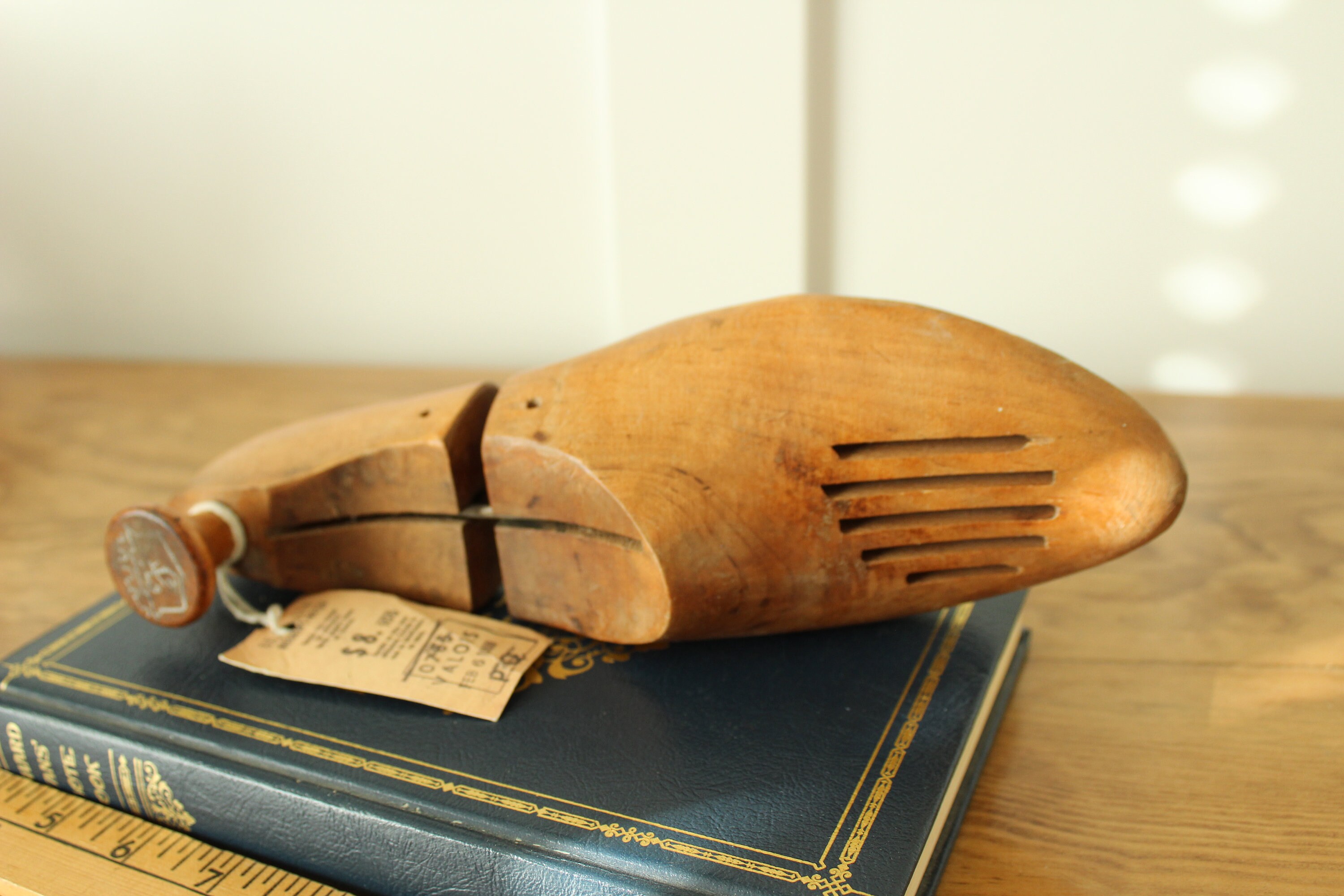 florsheim men's woodard shoe tree