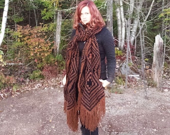 Scherp haakpatroon supersjaal: geometrisch grootmoedervierkant, boho-franjes (pdf-patroon)