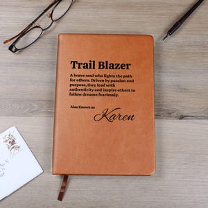 Journal personnalisé Trail Blazer, personne spéciale pour mentor, collègue, cadeau d'adieu à la retraite ou cadeau de promotion, journal d'un nouvel emploi gif