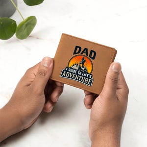 Billetera grabada para hombre / Billetera de cuero para hombre / Billetera personalizada como regalo / Regalo con escritura a mano para él / Billetera grabada / Regalo para novio