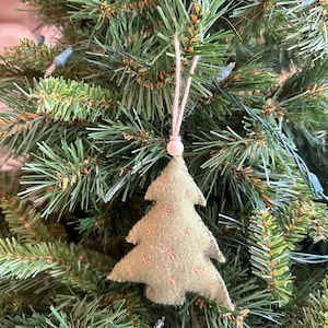 Green Felt Christmas Tree Ornament