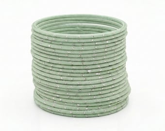 Pulseras de puntos verde menta / Juego de 24 pulseras de metal indio pakistaní