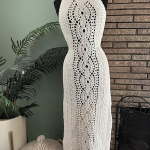 Handmade Langes Häkelkleid | Geometrische Spitze, Neckholder, Tiefer Rücken | Passt Größe 0-14 | Urlaub oder Strand Hochzeit Outfit